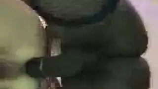 يمارس الجنس مع حيوان
