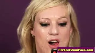 ينيك صديقته وأختها