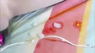 تي غيرل تستمني على قضيبها الكبير بعد مساج حار