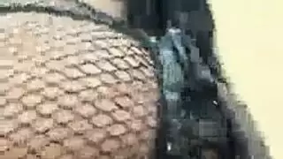 بورنو عابرة جنسياً: منحنية على المكتب وتمارس الجنس