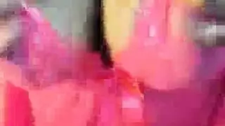 العسل الأسود يقطر بينما يُطلى وجهها بالمني