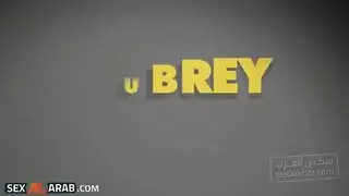 افلام وصحب ابنها الطفل