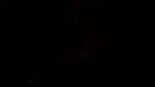 ينيك ابنة زوجته في المطبخ بعد أن طردته من البيت