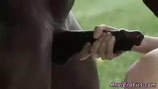 اللعنة شقراء الشباب في المؤخرة مع ديك أسود أن لديها