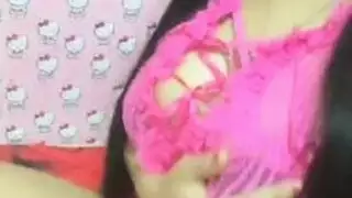 آسيوية ممتلئة الصدر تمارس جنسًا قويًا على المكتب