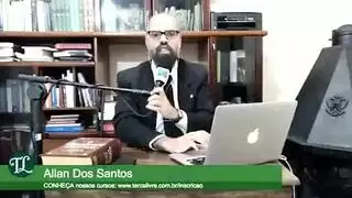 رجل أصلع يعرض عضوه الضخم لفتاة ممتلئة في مشهد إباحي