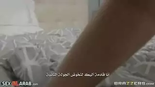 امرأة ناضجة تحصل على ما تريده من شاب وسيم