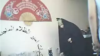 مصرية مسلمة تحب الشرج و البلع العميق