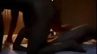 زوجان آسيويان يمارسان الجنس بقوة في شريط جنسي صريح من منظور الشخص الأول