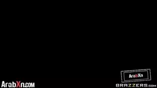 سكس مترجم داني ينيك امه وابوه يدخل عليهم