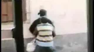 إباحية خارجية: فحل سكران وعاهرة عامة يمارسان السكس القاسي في الشارع