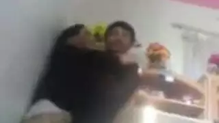 بوس فنانه