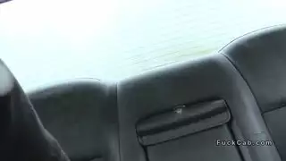 ينزل لبنها من نيك