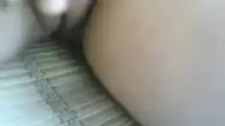 يقتصب اختو ويقذف بداخلها