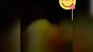 جوردان غوميز تحصل على مداعبة سحاقية مثيرة على الأريكة