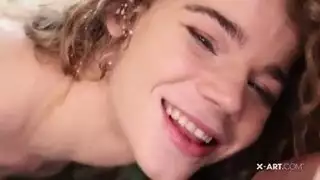 مص قدمين المرءة