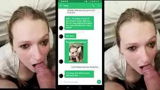 يمسك رأسها وينيك فمها