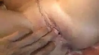 قذف مني ضخم داخل مهبل شقراء جميلة ضيق ورطب