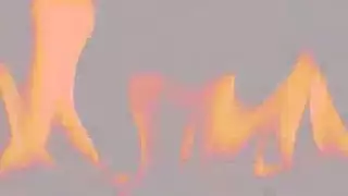 تمص وترشف حتى يفرغ حمولته في حلقها