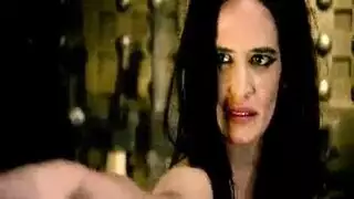 مشهد إيفا جرين في مص عميق ونيك بين الثديين نسخة 300 الإباحية