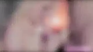 شقراء حلوة ، لولا تعرف أن عشيقها يحب أن يمارس الجنس معها وهي ترتدي الكعب العالي