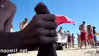 عاهرة مصرية تُؤخذ بخشونة