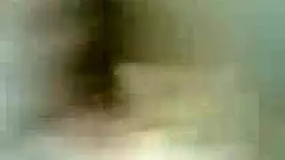 فتات عراقية تلعب بكسها