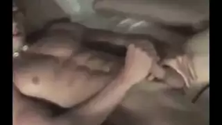 خبطت شقراء ساخنة ومناسبة في غرفة نومها ، لأن صالة الألعاب الرياضية جيدة بما يكفي بالنسبة لها