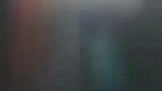 فتاة سمراء تتعرض لتوسيع شرجي ربة منزل تأخذ قضيبًا ضخمًا في دبرها