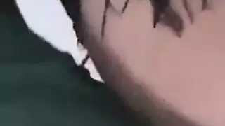 عاهرة عراقية شابة تُضرب بوضعية الكلب حتى تبلغ