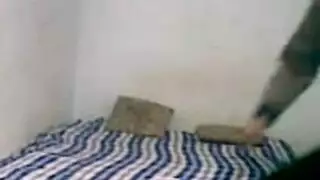يائس للحركة، ينيك عاهرة في بيت دعارة بوضعية الكلب