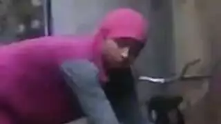 تقى العاهرة في فعل ثلاثي صريح