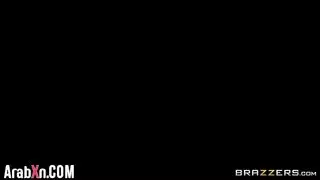 تتجسس على أمه اوابو مترجم للعربية