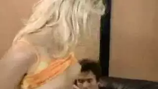 قضيب عز الدين عميق داخل مهبلي