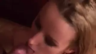 ينيك جدته وهي نائمة