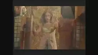 جماع عنيف جماعي يحطمها بالكامل
