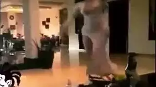 رقص بنات قطريات خاص وحشيّ بورن منزلي صارخ