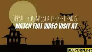 المدير يملأ كس الشقراء بسائله خلال ساعات العمل