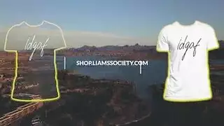 جميلة غير مدركة تحصل على قذف بوضعية الكلب الصباحية