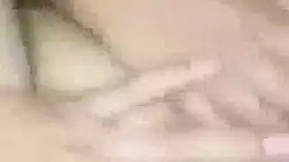 حلوة مصرية بشعر كثيف يُضرب فرجها بقوة