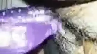 مضيفة الرسوم المتحركة عاري الصدر