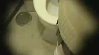 تقنع أبنها بالبقاء