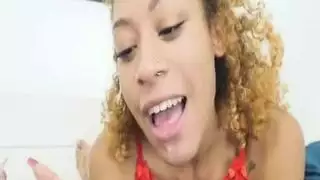 شهوانية عربية تنام فوق الزبر لحد متحيب شهوتها
