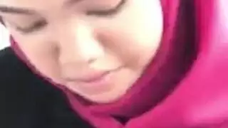 بنت ليبية تمص زوبر عمها