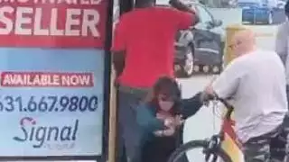 زنجي ينيك بت صغير في كسا