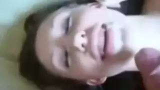 الطالب يغتصب المعلمه