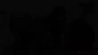 اسود ينك ويبكي لفتات
