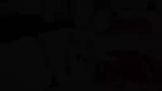رجل وحبيته يترمسسون بالملابس