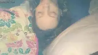 جلسة ضرب شرجي لموللي وهي تلعب بكسيها المبلل