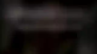 فتاة سمراء كيسي كالفيرت تحصل على قذف ساخن على وجهها